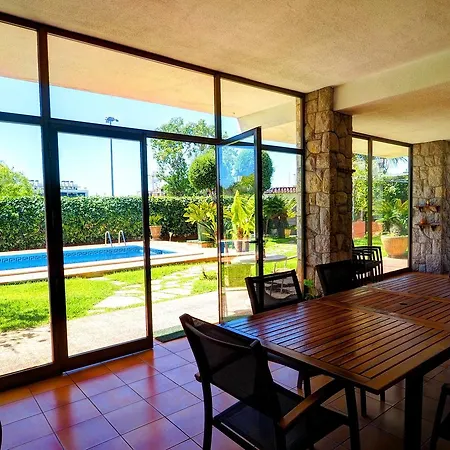 Bigamendi By Hello Homes Villa Sitges