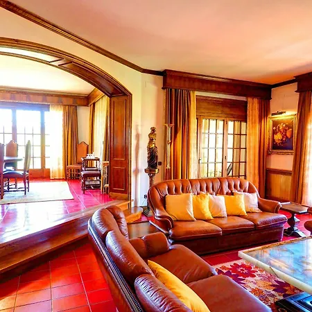 Villa Bigamendi By Hello Homes