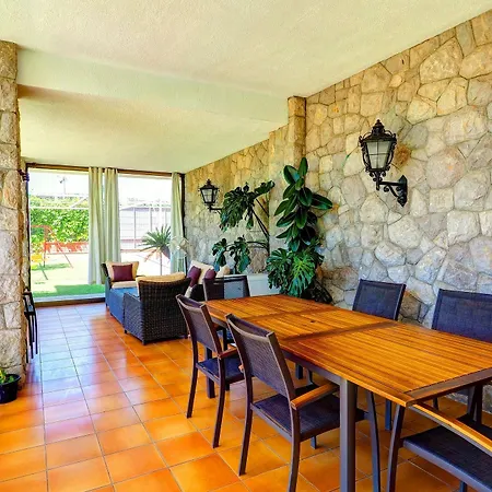 Bigamendi By Hello Homes Villa Sitges